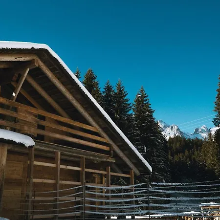 Lärchenwirt Dolomites Apartment